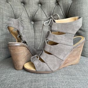 Melrose and Market wedges